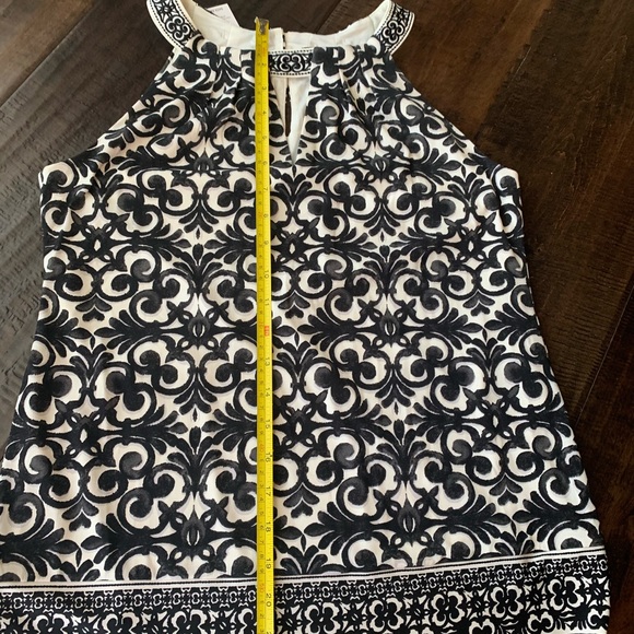 White House Black Market white and black tank top - Picture 6 of 8